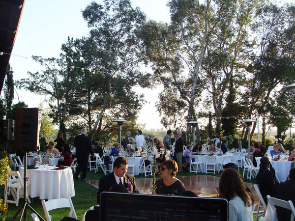 Falkner-Winery-Wedding-Reception-DJ-Set-up